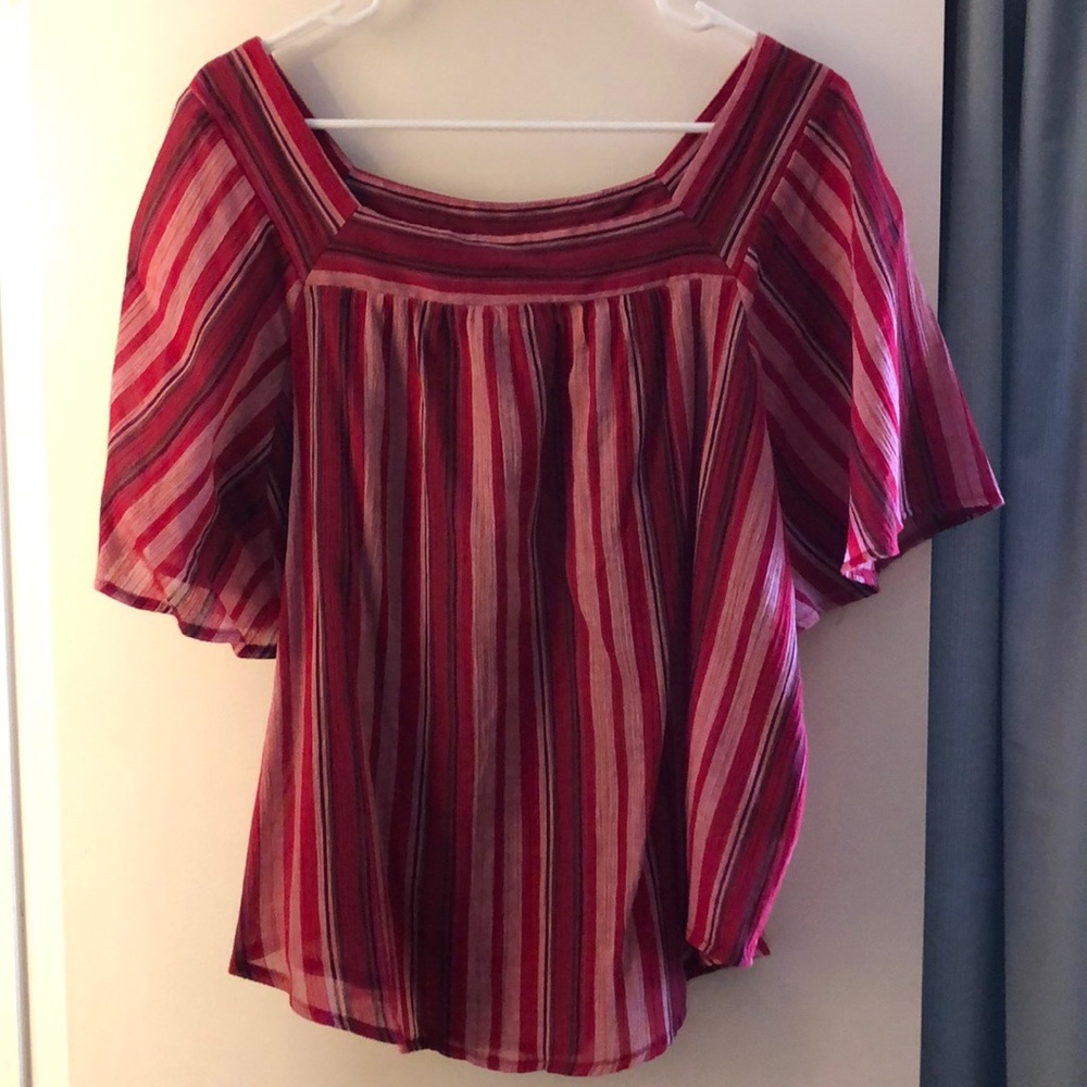 Flowy fun top!